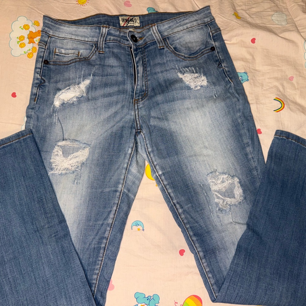 Blue Distressed Boyfriend Jeans with Faded Wash